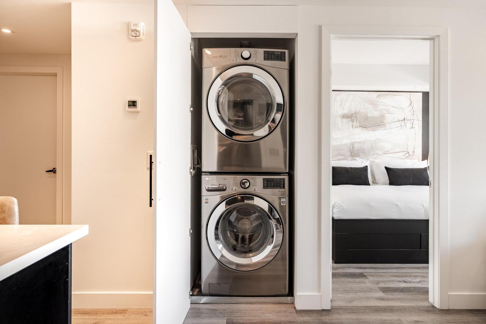 Westview Luxury Suites Ottawa Eksteriør bilde